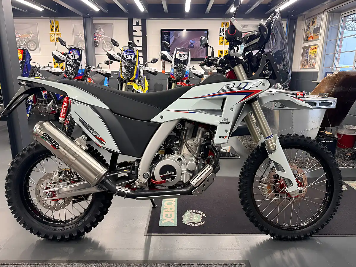 Used Ajp PR7 Adventure - Interior and Exterior details 2
