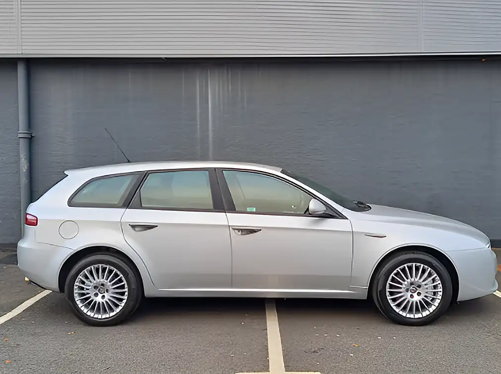 Used Alfa Romeo 159 Lusso - Interior and Exterior details 7