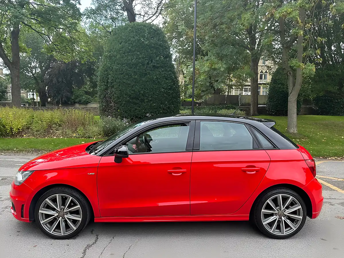 Used Audi A1 S-Line Red - Interior and Exterior details 5