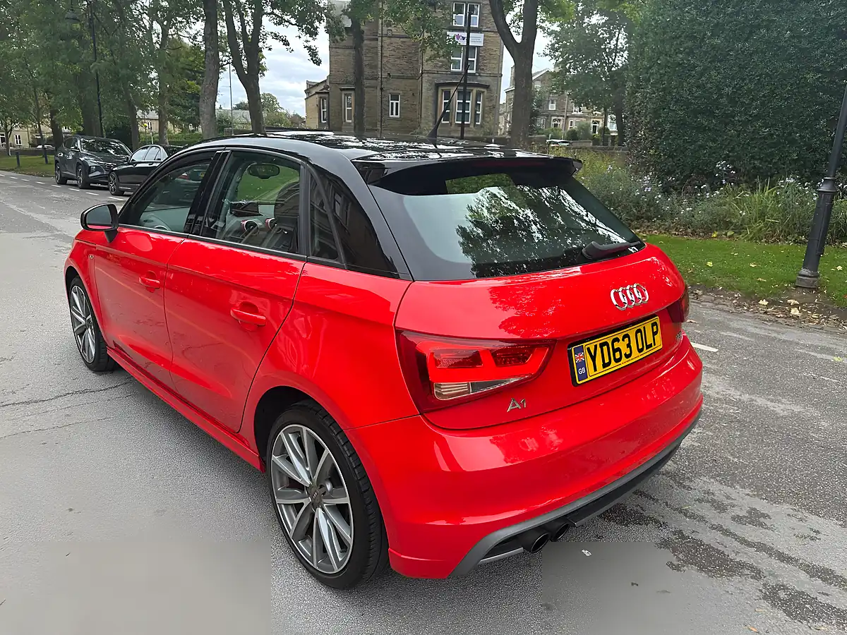 Used Audi A1 S-Line Red - Interior and Exterior details 6
