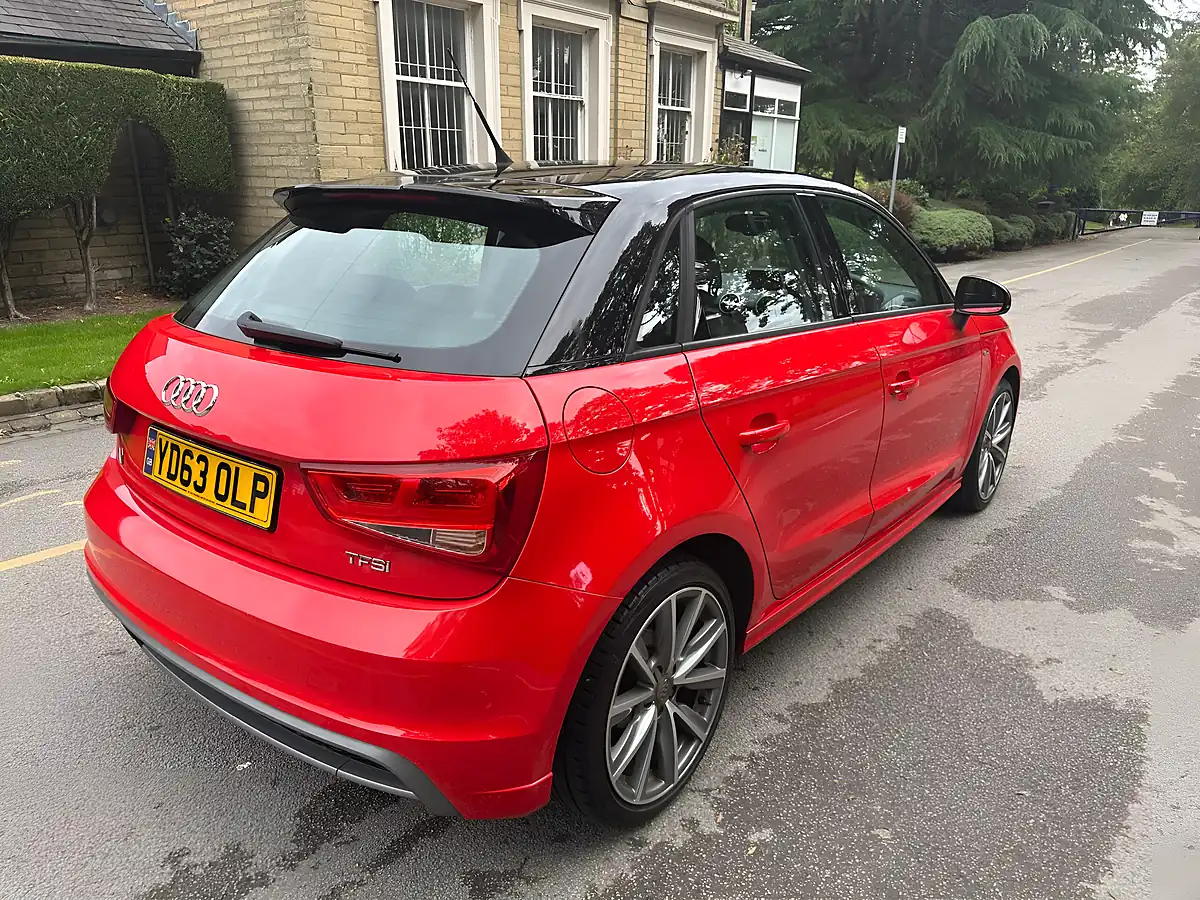 Used Audi A1 S-Line Red - Interior and Exterior details 7