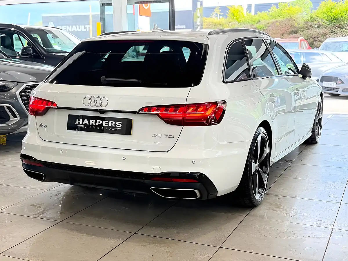 Used Audi A4 Avant Black Edition - Interior and Exterior details 10