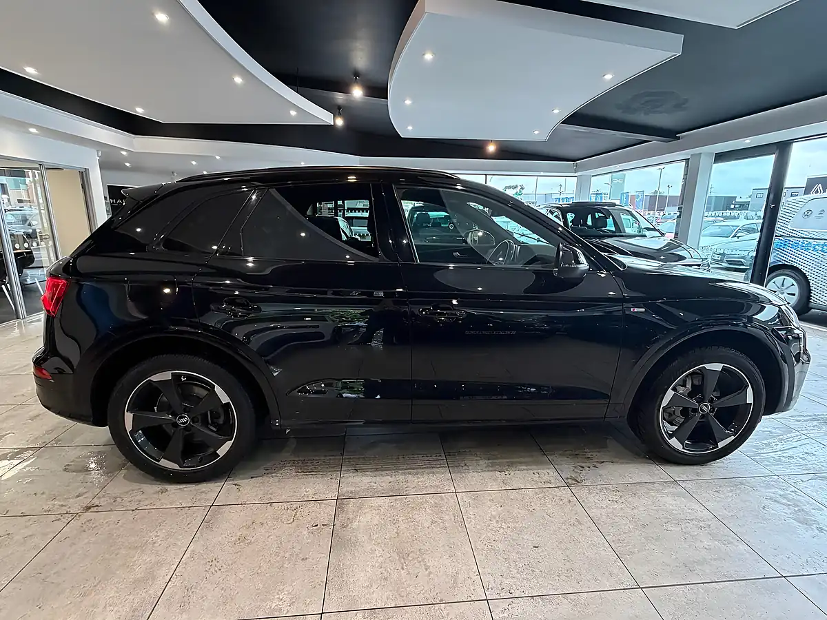 Used Audi Q5 Black Edition - Interior and Exterior details 10