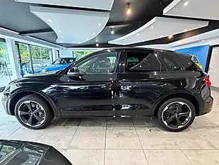 Used Audi Q5 Black Edition - Interior and Exterior details 4