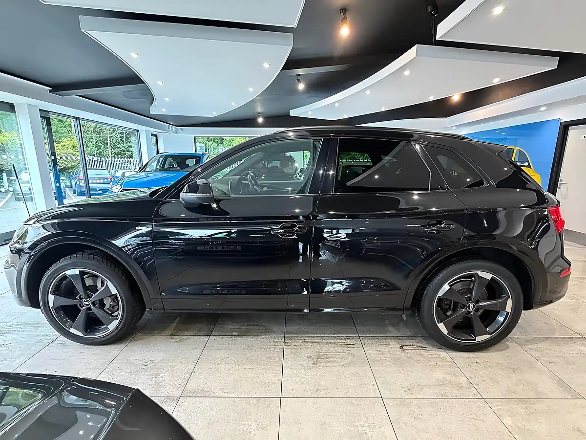 Used Audi Q5 Black Edition - Interior and Exterior details 4