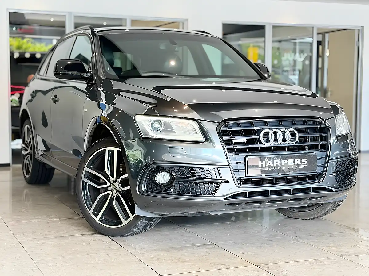 Used Audi Q5 S Line Plus - Front View