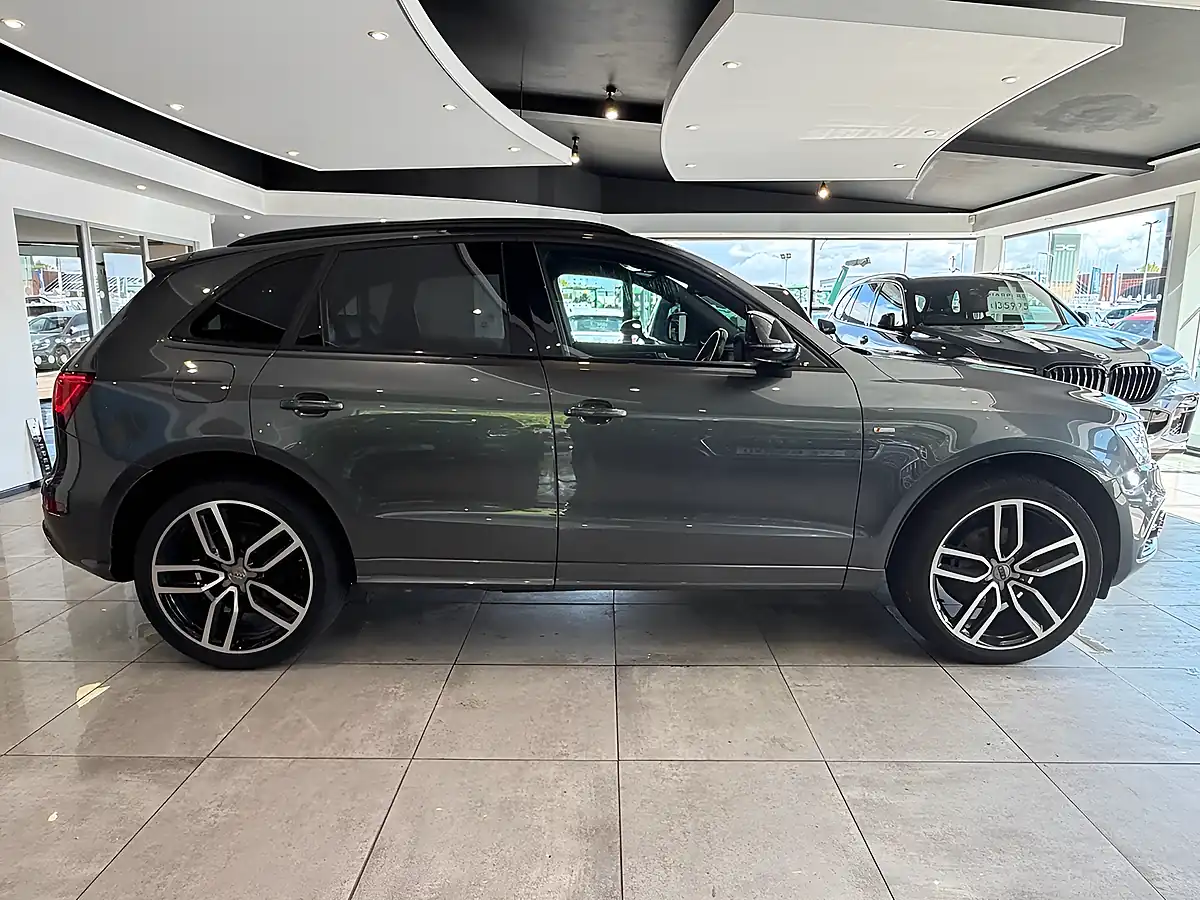 Used Audi Q5 S Line Plus - Interior and Exterior details 10