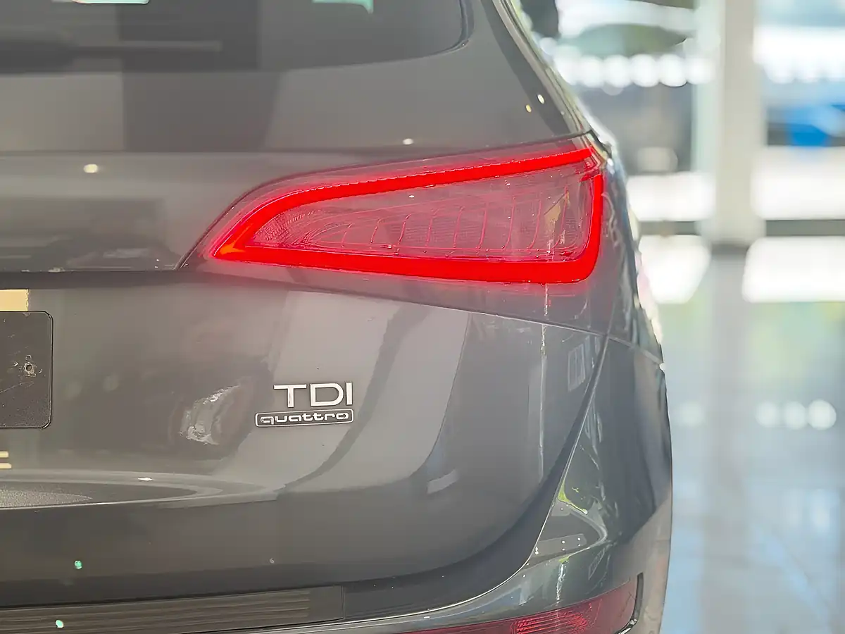 Used Audi Q5 S Line Plus - Interior and Exterior details 8