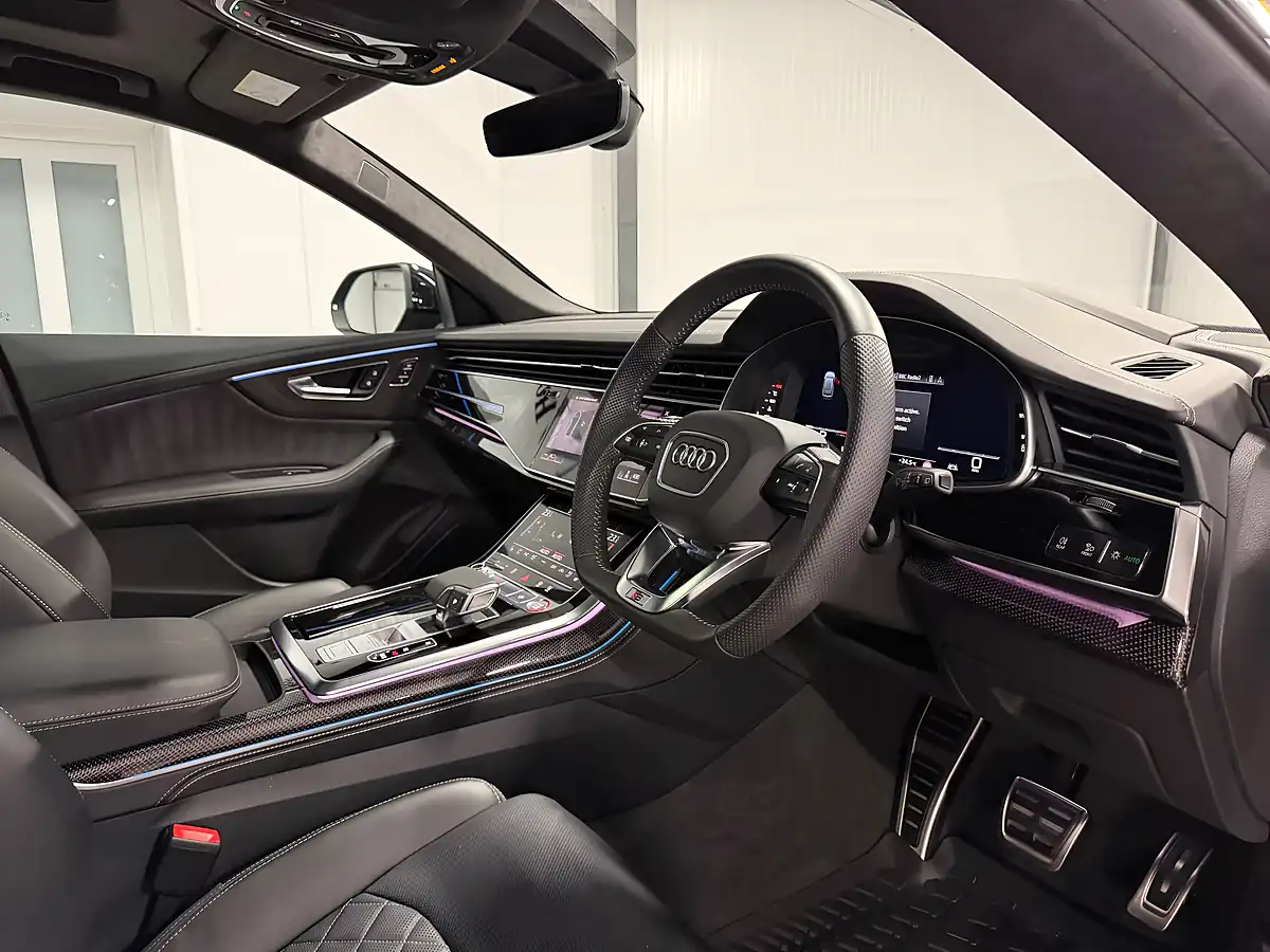 Used Audi SQ8 Vorsprung Daytona Grey - Interior and Exterior details 10
