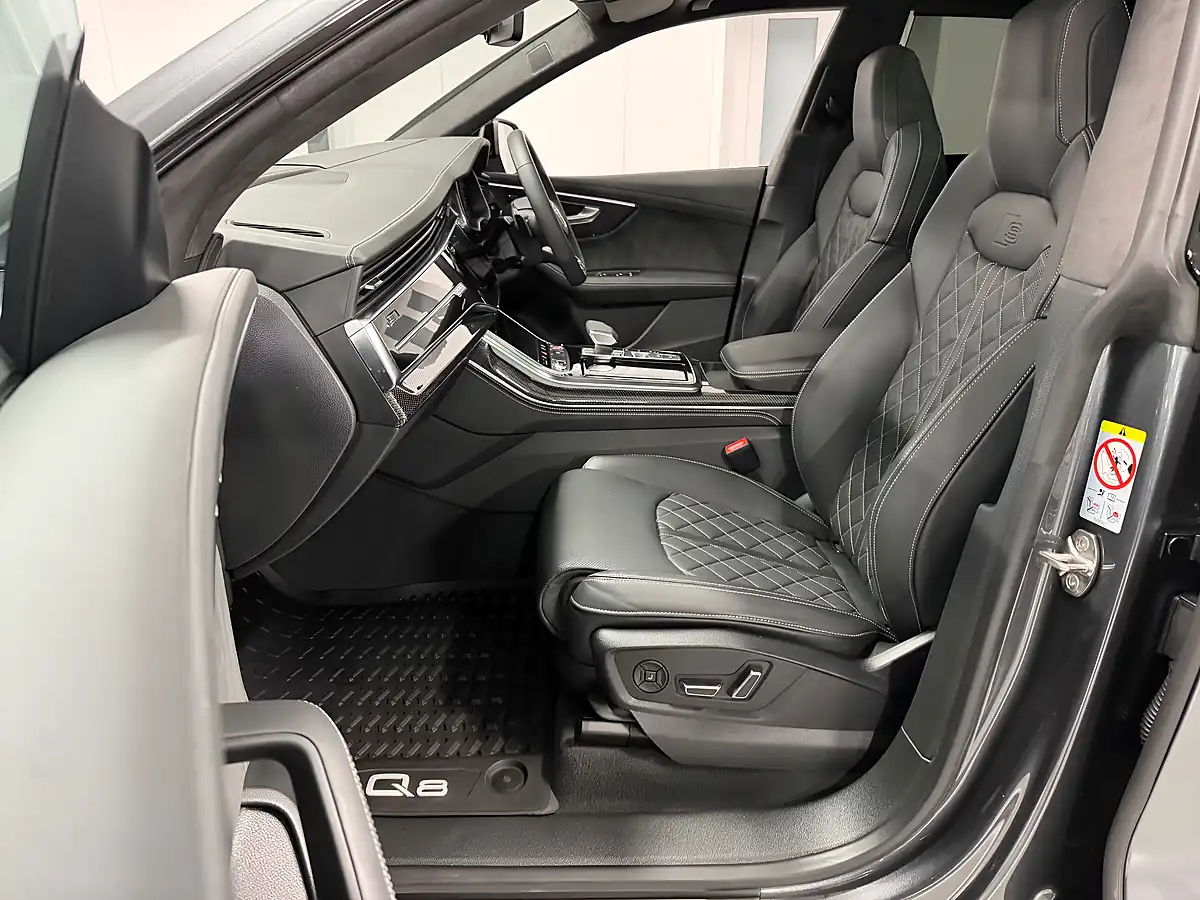 Used Audi SQ8 Vorsprung Daytona Grey - Interior and Exterior details 15