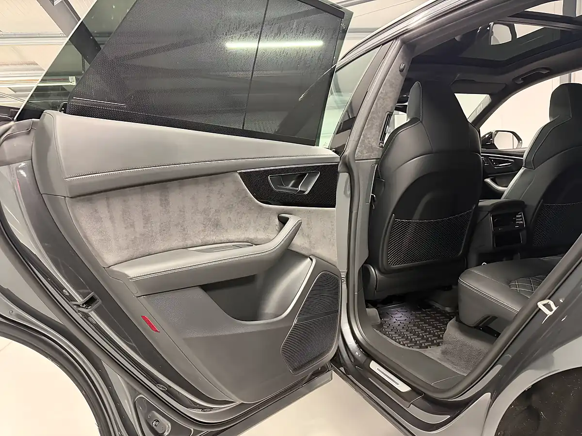 Used Audi SQ8 Vorsprung Daytona Grey - Interior and Exterior details 18