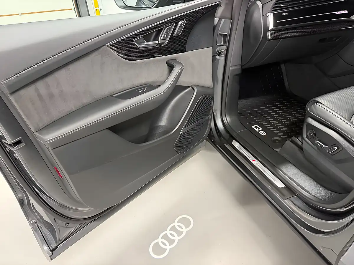 Used Audi SQ8 Vorsprung Daytona Grey - Interior and Exterior details 19