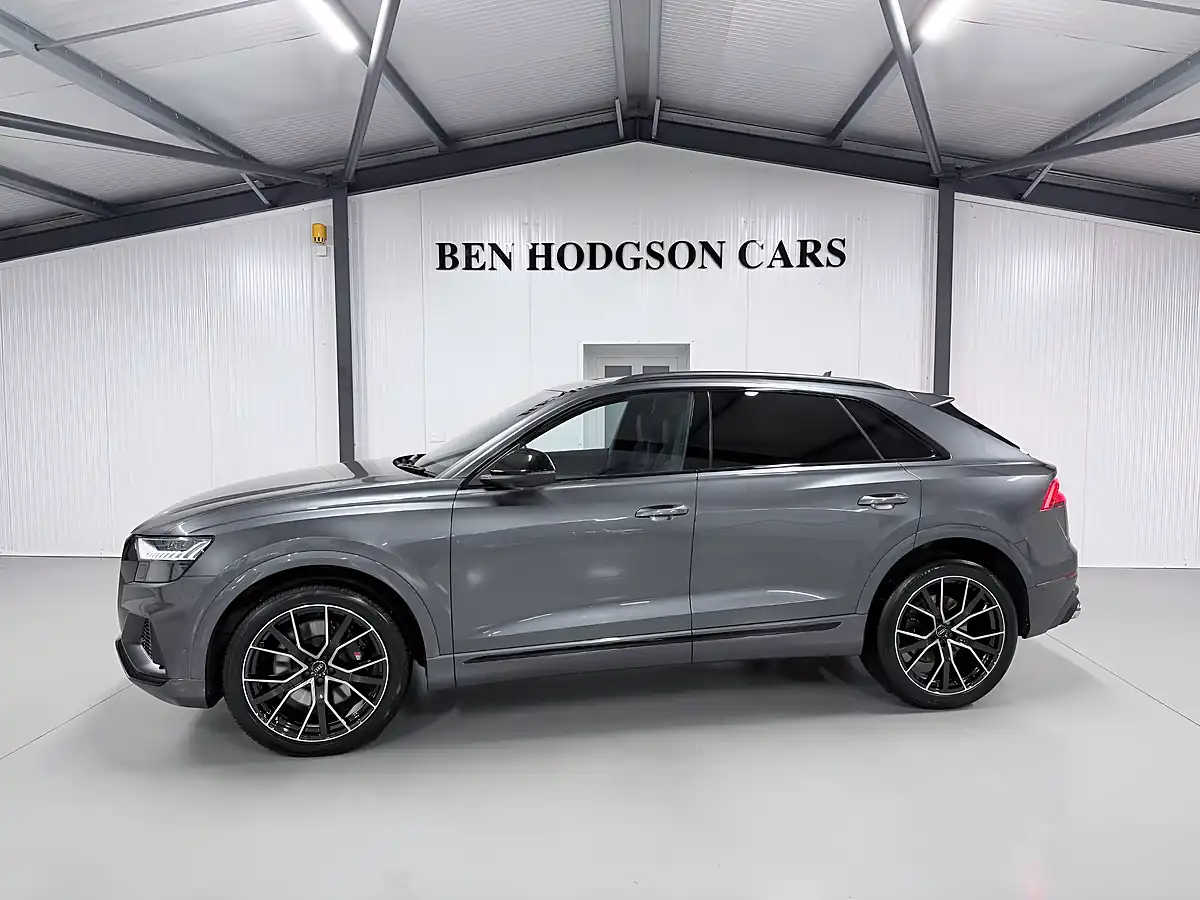 Used Audi SQ8 Vorsprung Daytona Grey - Interior and Exterior details 3