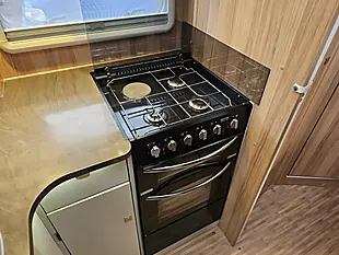 Used Bailey Approach Autograph 740 Low Profile 4 Berth Nero Black - Interior and Exterior details 13