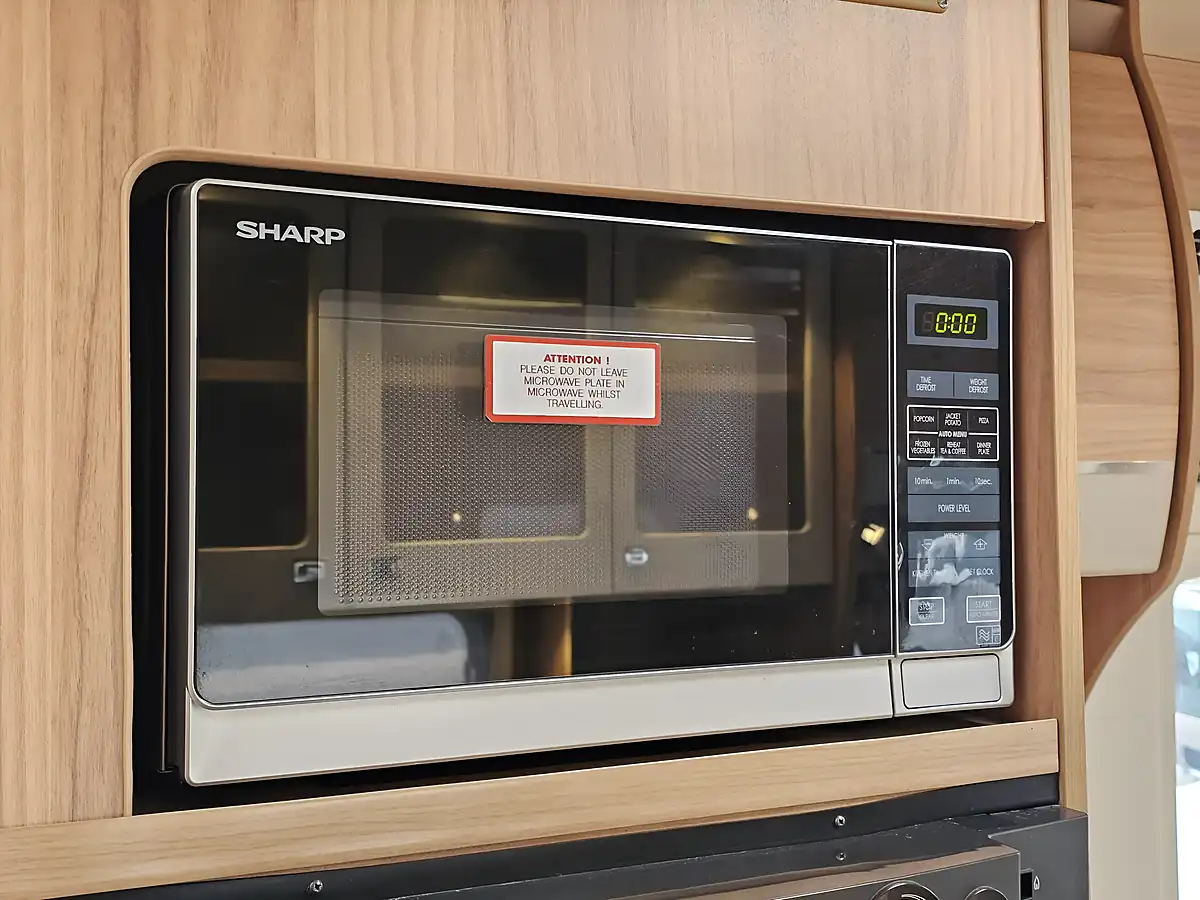 Used Bailey Approach Autograph 740 Low Profile 4 Berth Nero Black - Interior and Exterior details 16