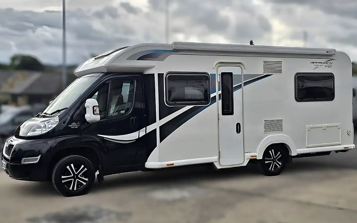 Used Bailey Approach Autograph 740 Low Profile 4 Berth Nero Black - Interior and Exterior details 4