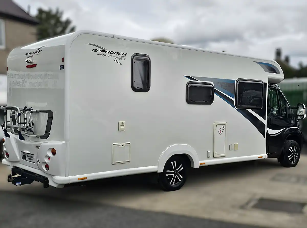 Used Bailey Approach Autograph 740 Low Profile 4 Berth Nero Black - Interior and Exterior details 6