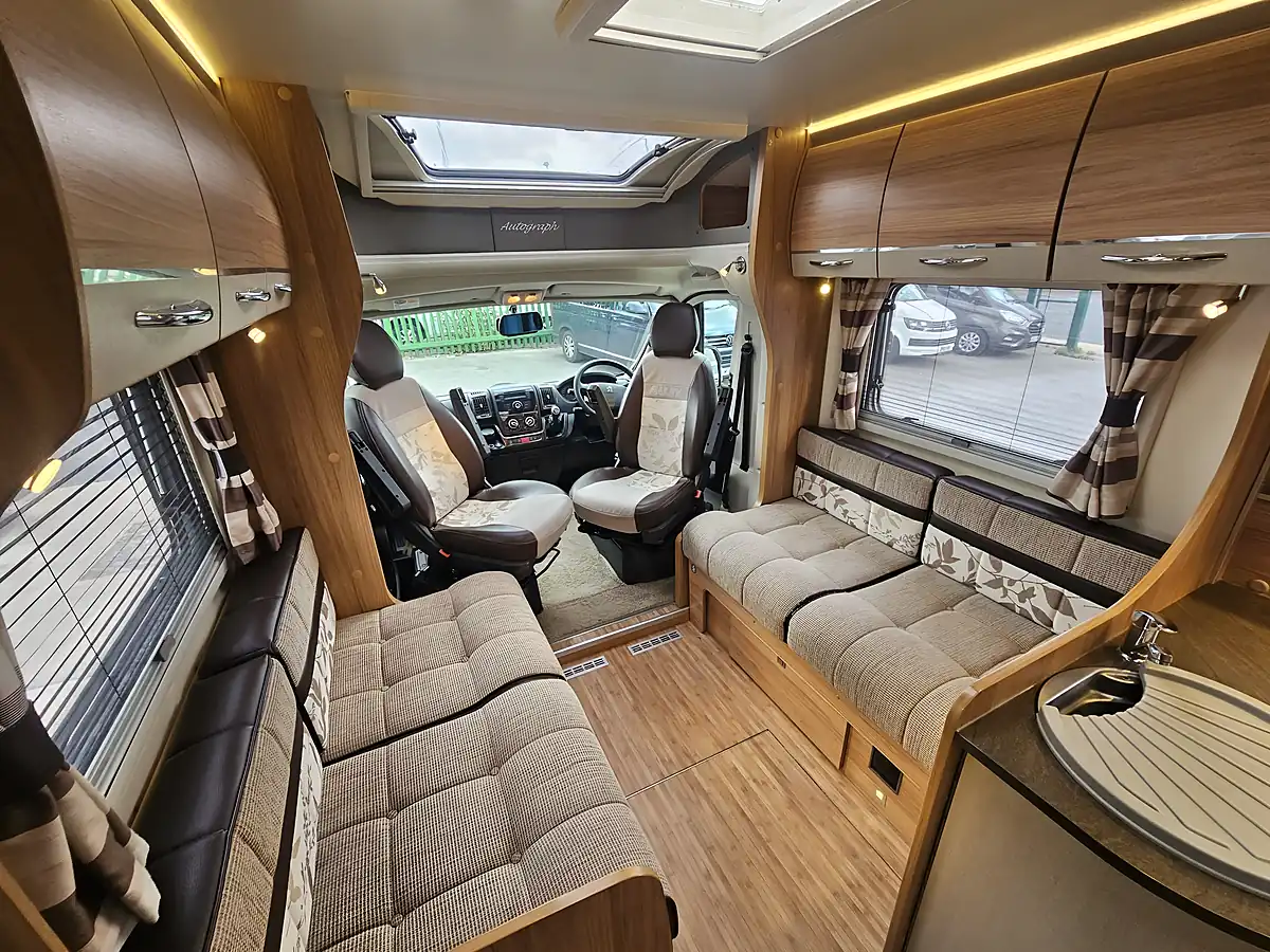 Used Bailey Approach Autograph 740 Low Profile 4 Berth Nero Black - Interior and Exterior details 7