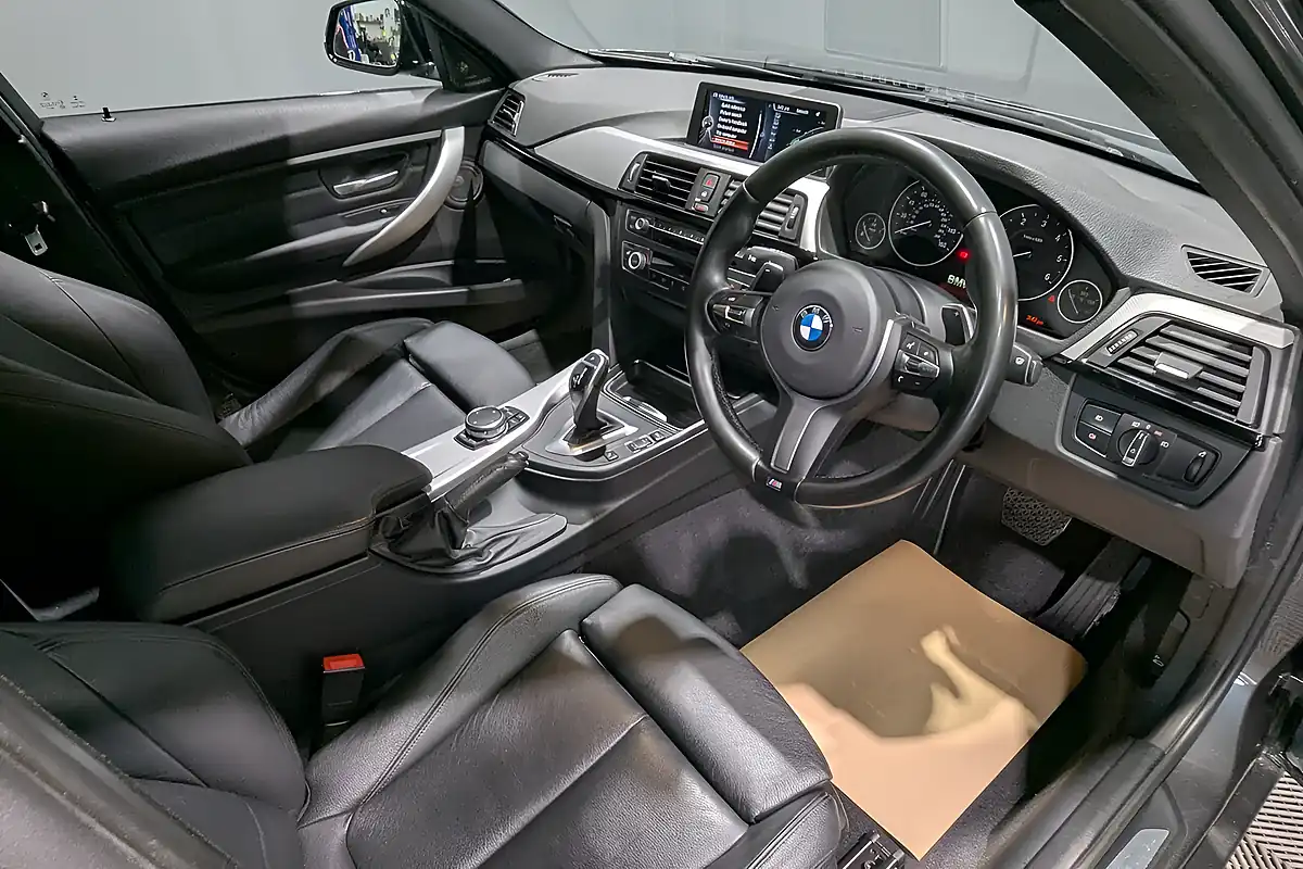 Used BMW 3 Series M Sport Mineral Grey - Interior and Exterior details 11