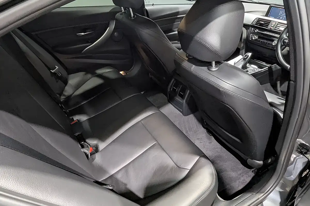 Used BMW 3 Series M Sport Mineral Grey - Interior and Exterior details 15