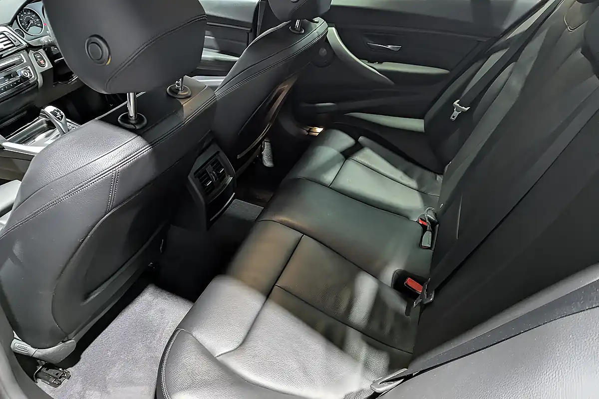 Used BMW 3 Series M Sport Mineral Grey - Interior and Exterior details 16