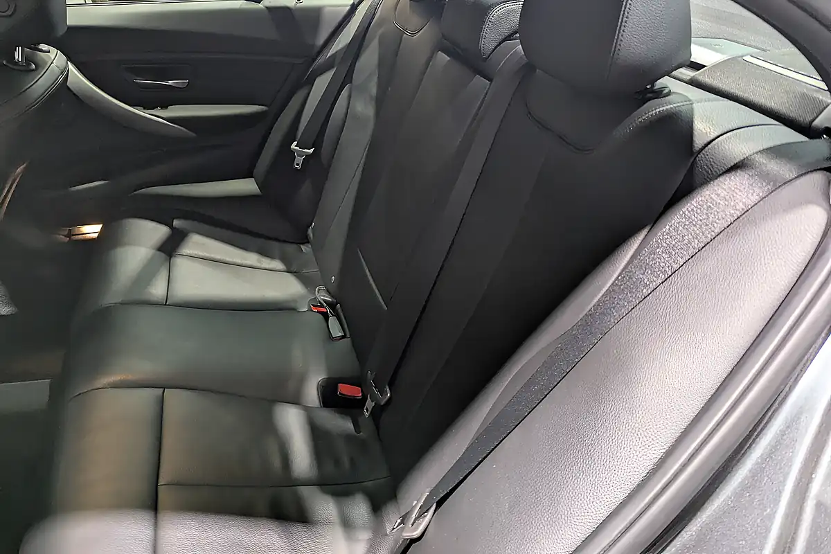 Used BMW 3 Series M Sport Mineral Grey - Interior and Exterior details 17