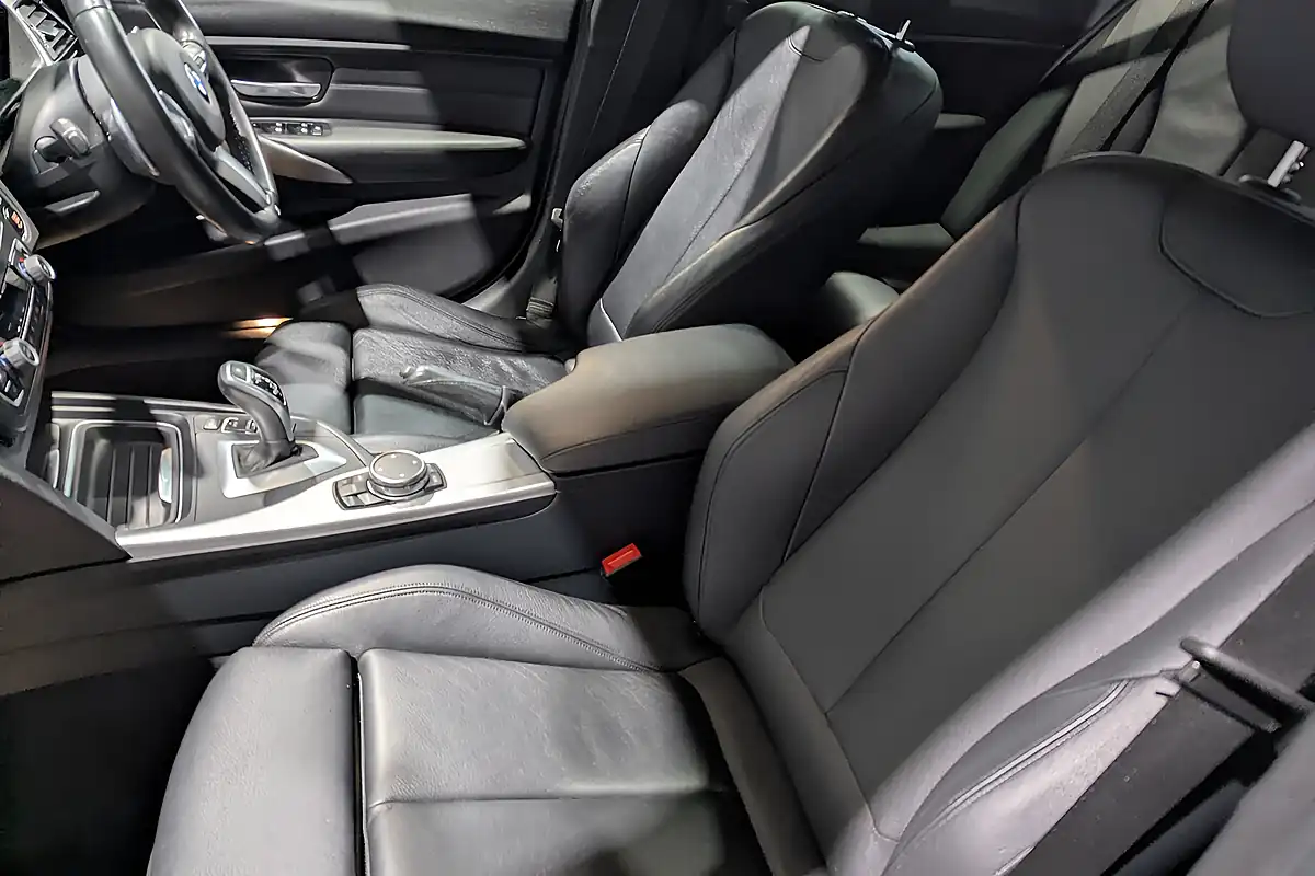 Used BMW 3 Series M Sport Mineral Grey - Interior and Exterior details 19