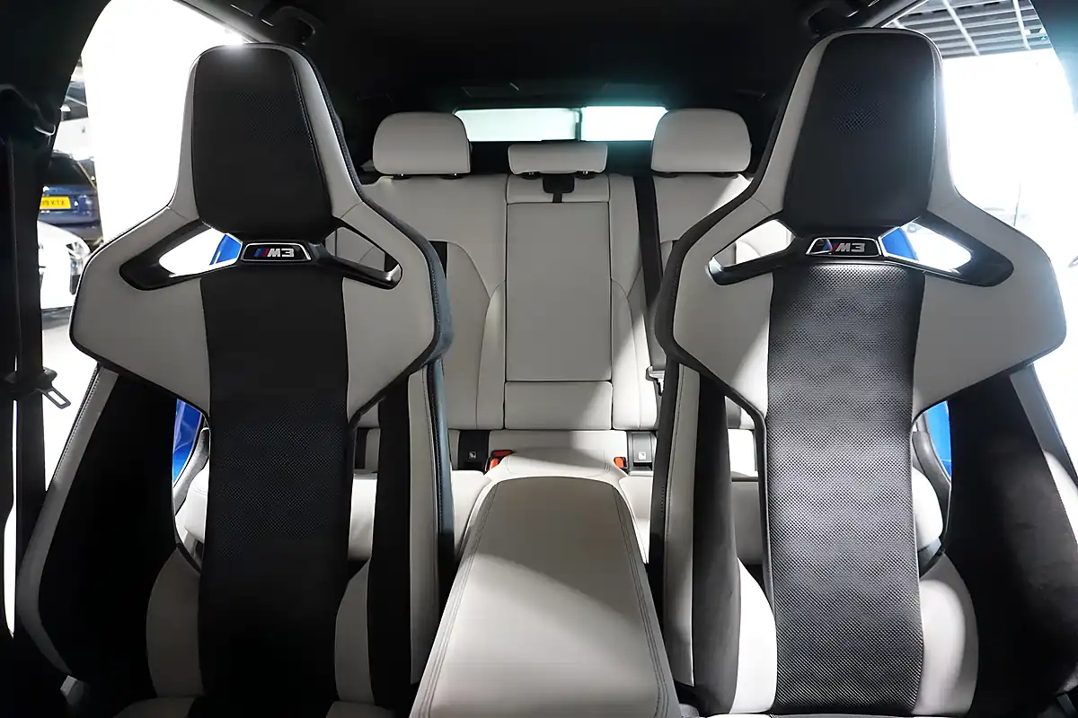 Used BMW M3 Competition Touring Portimao Blue - Interior and Exterior details 7