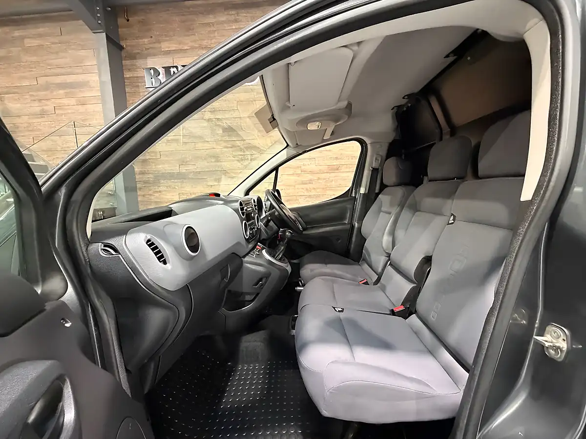 Used Citroen Berlingo Enterprise Grey - Interior and Exterior details 10