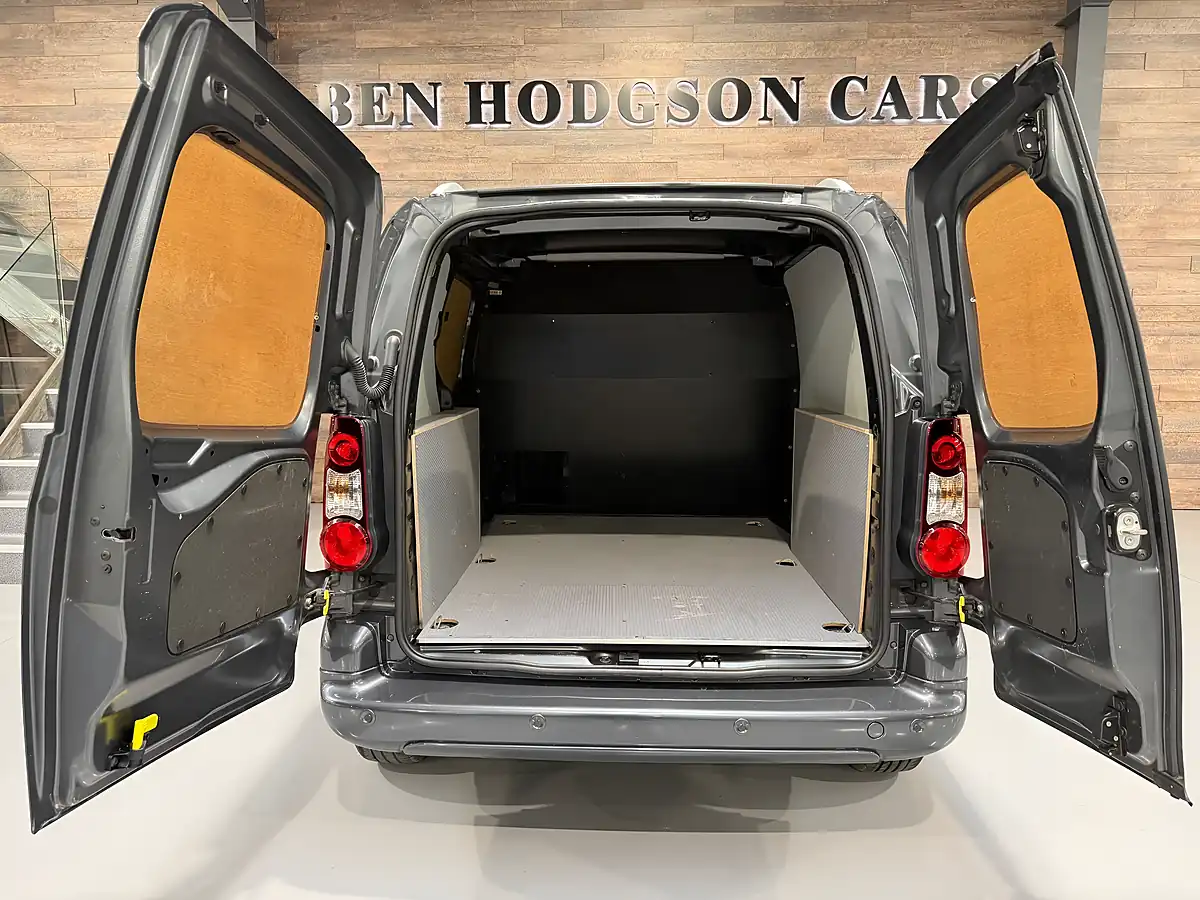 Used Citroen Berlingo Enterprise Grey - Interior and Exterior details 12