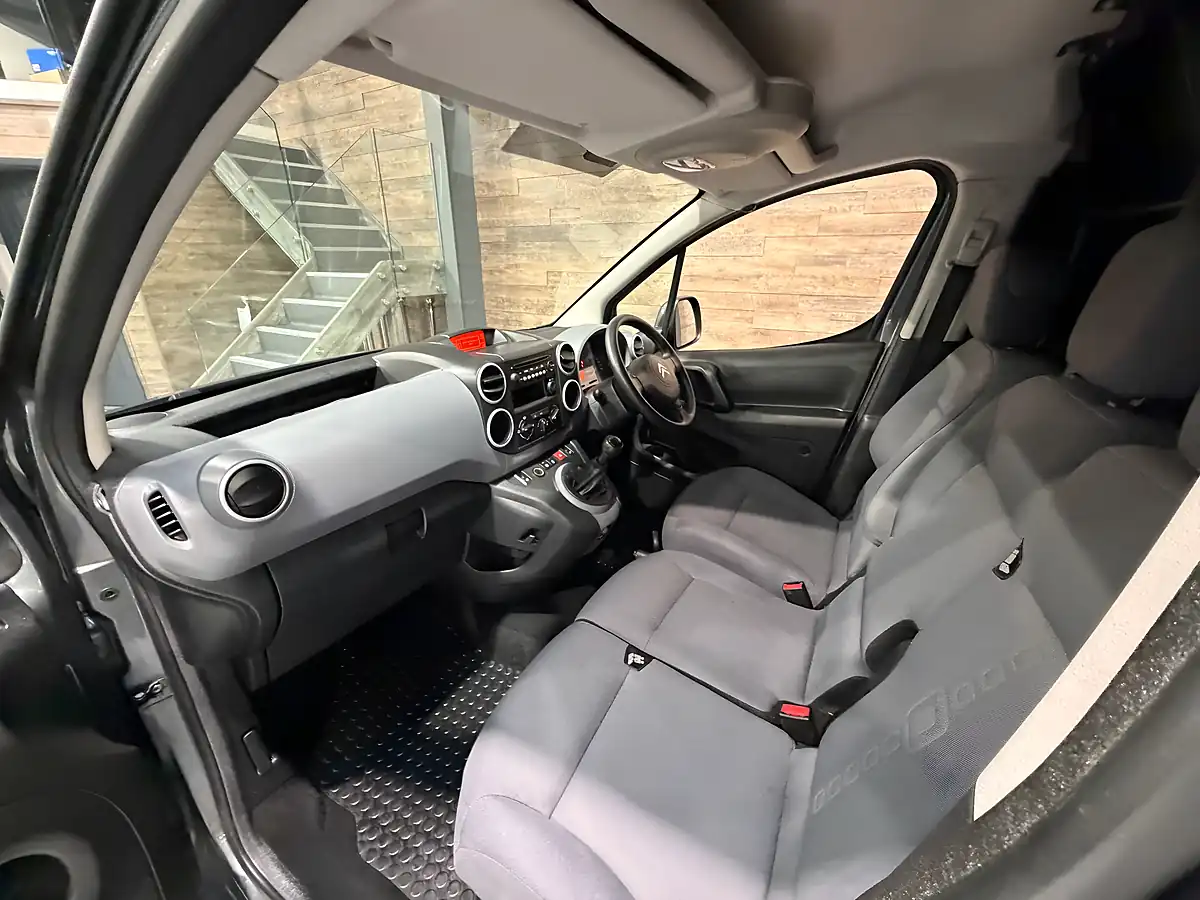 Used Citroen Berlingo Enterprise Grey - Interior and Exterior details 9