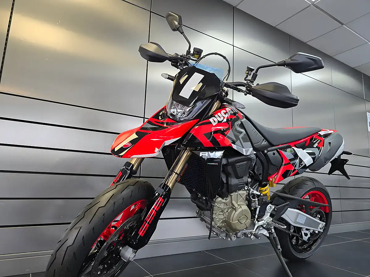 Used Ducati Hypermotard 698 Mono Rve Rve Graffiti Livery - Interior and Exterior details 11