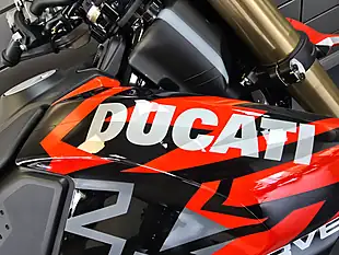 Used Ducati Hypermotard 698 Mono Rve Rve Graffiti Livery - Interior and Exterior details 4