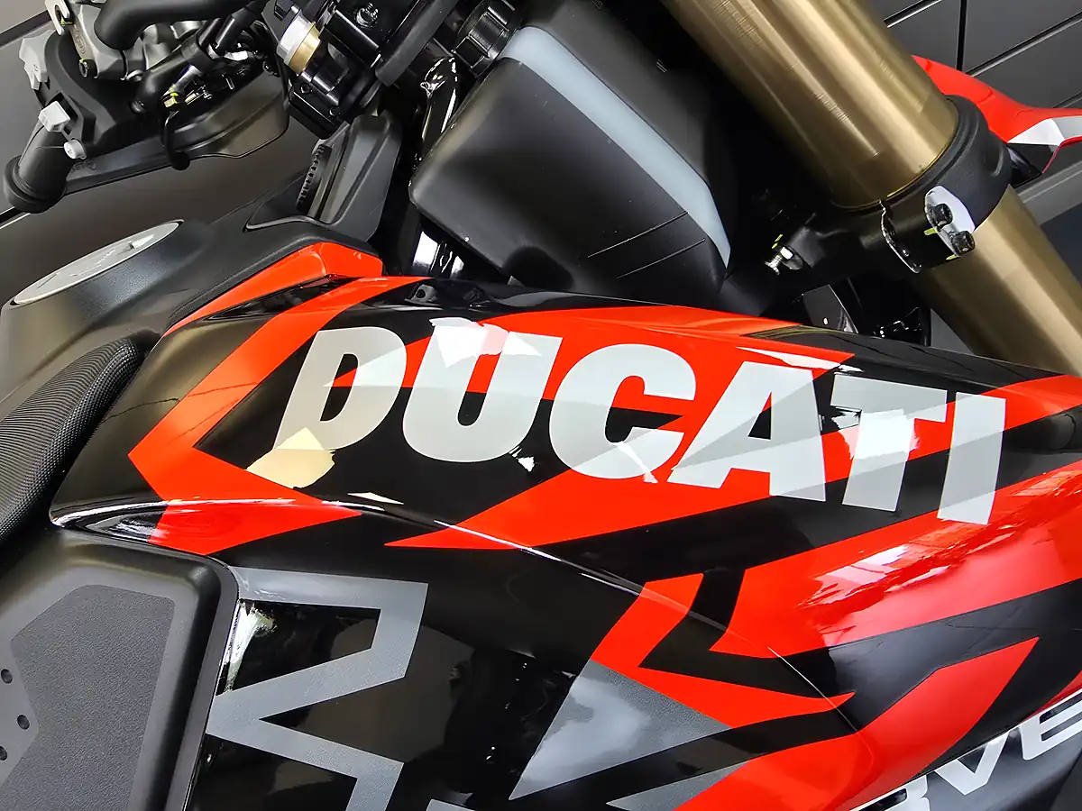 Used Ducati Hypermotard 698 Mono Rve Rve Graffiti Livery - Interior and Exterior details 4