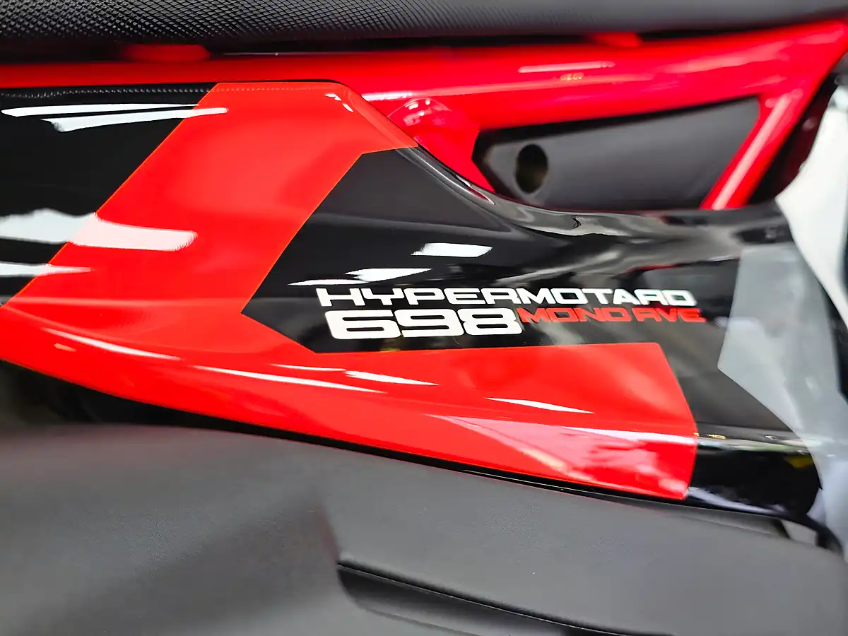 Used Ducati Hypermotard 698 Mono Rve Rve Graffiti Livery - Interior and Exterior details 6