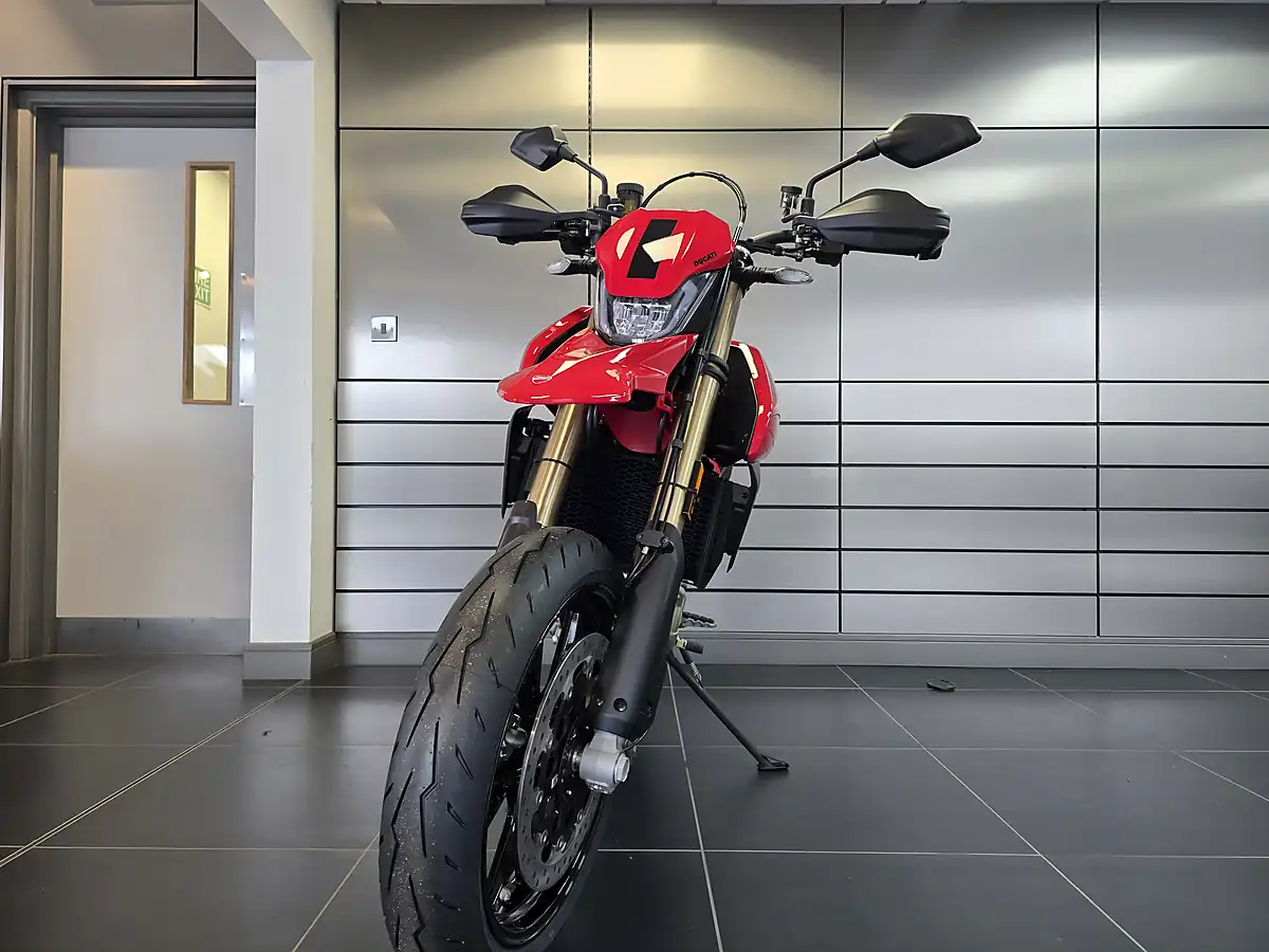 Used Ducati Hypermotard Mono Red - Interior and Exterior details 12