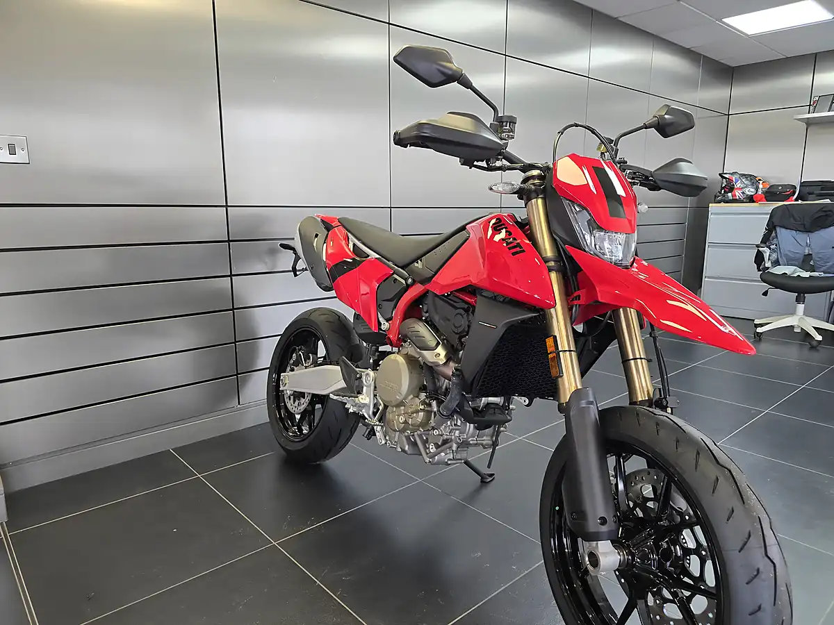 Used Ducati Hypermotard Mono Red - Interior and Exterior details 14
