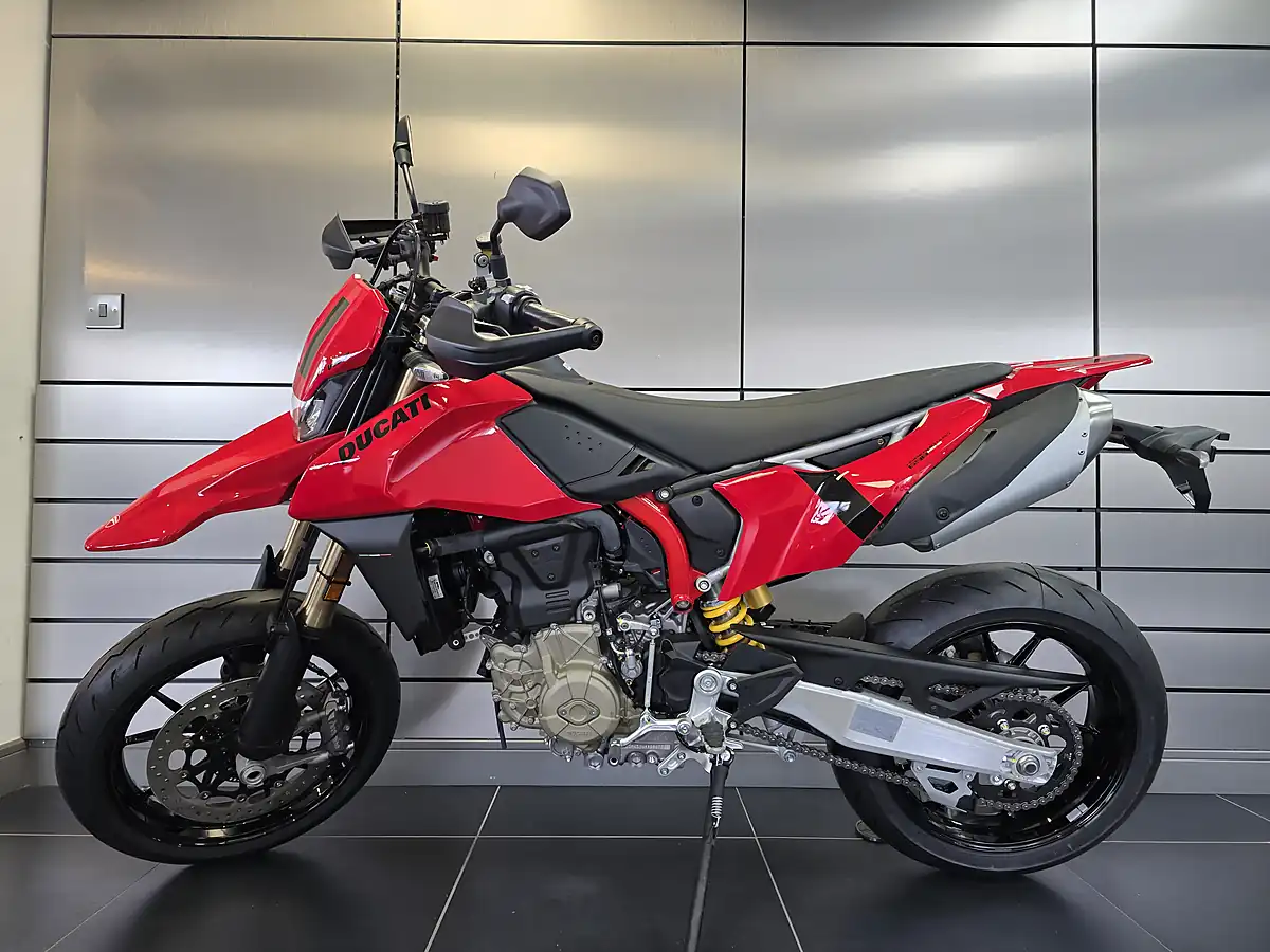 Used Ducati Hypermotard Mono Red - Interior and Exterior details 15