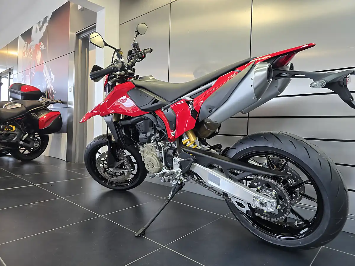 Used Ducati Hypermotard Mono Red - Interior and Exterior details 16