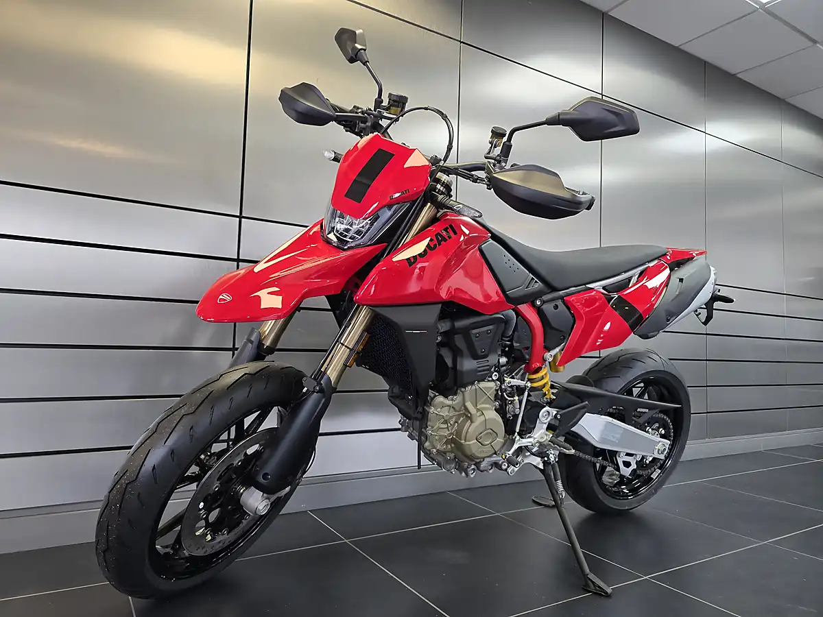 Used Ducati Hypermotard Mono Red - Interior and Exterior details 17