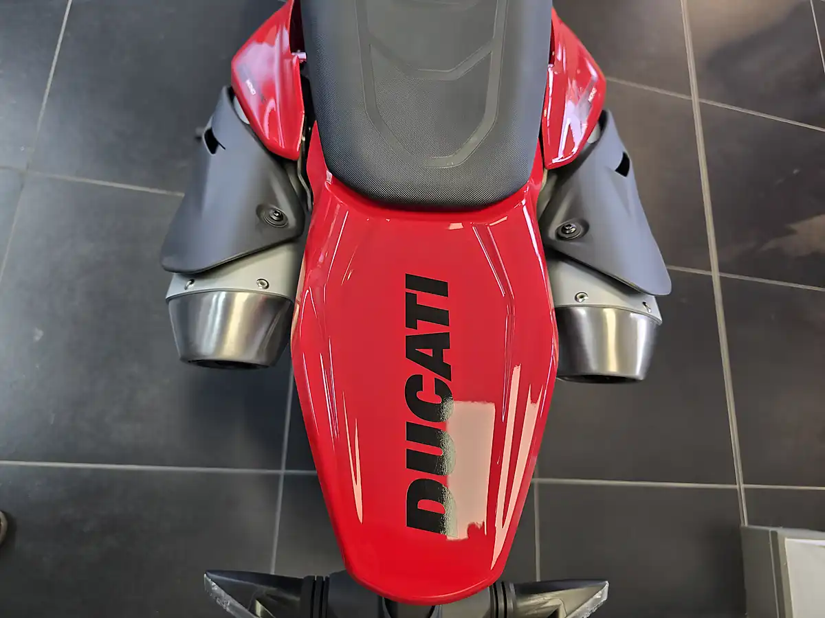Used Ducati Hypermotard Mono Red - Interior and Exterior details 8