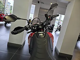 Used Ducati Hypermotard Mono Red - Interior and Exterior details 9