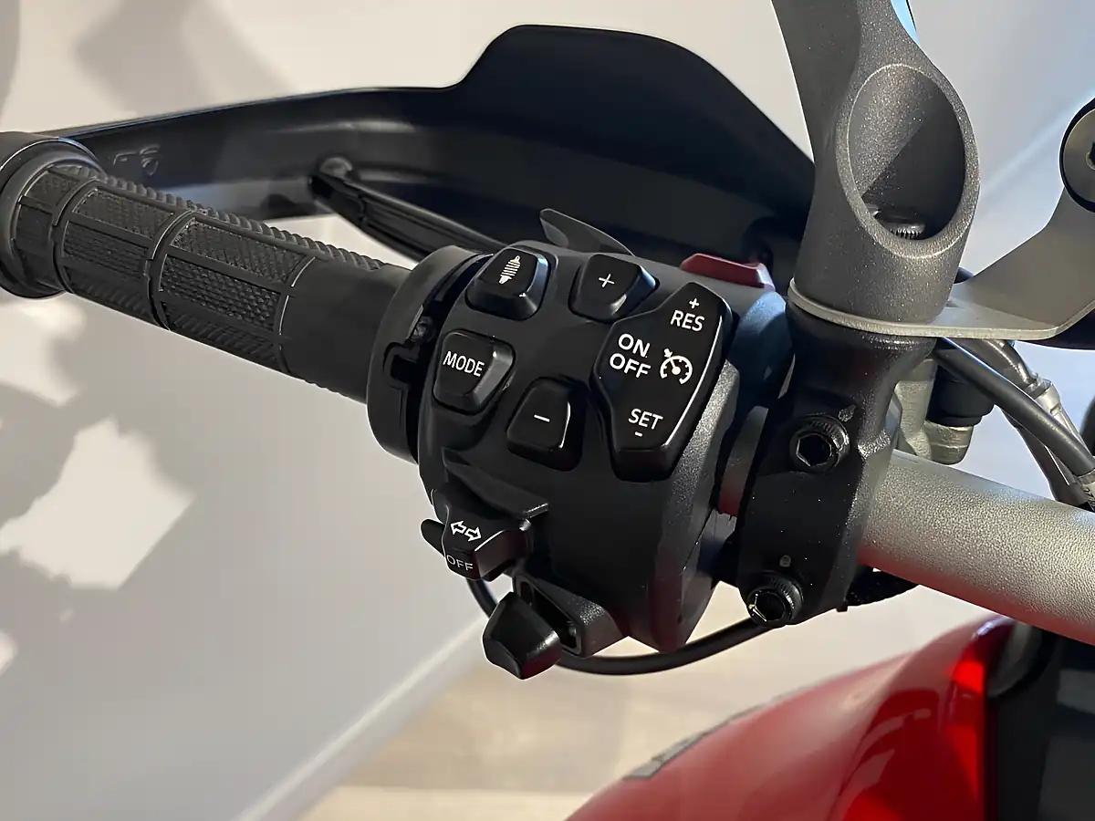 Used Ducati Multi V4s Radar Std - Interior and Exterior details 7