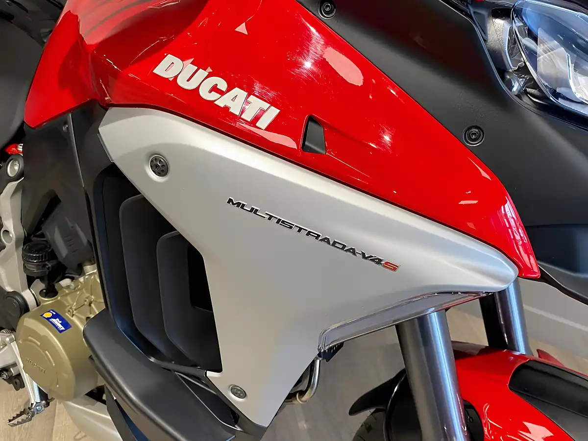 Used Ducati Multi V4s Radar Std - Interior and Exterior details 9