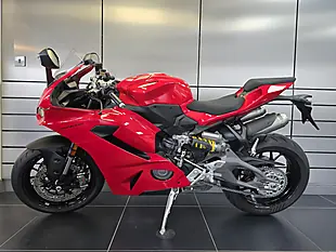 Used Ducati Panigale V2 Red - Interior and Exterior details 12