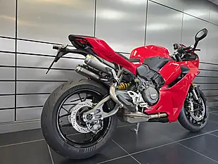 Used Ducati Panigale V2 Red - Interior and Exterior details 3