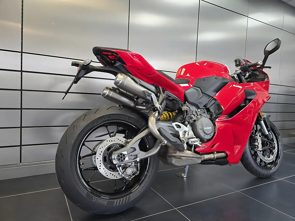 Used Ducati Panigale V2 Red - Interior and Exterior details 3