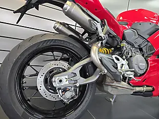 Used Ducati Panigale V2 Red - Interior and Exterior details 6