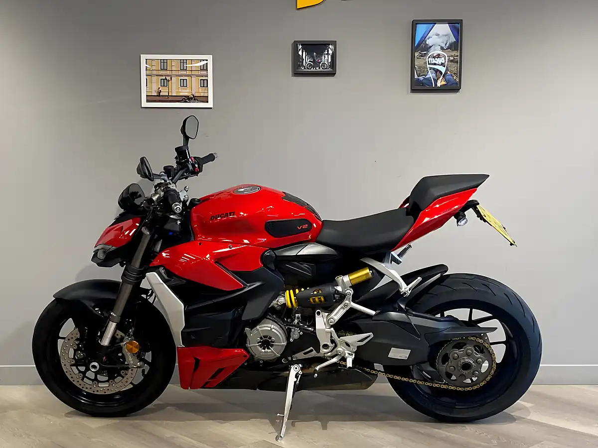 Used Ducati Streetfighter V2 - Interior and Exterior details 2
