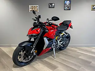 Used Ducati Streetfighter V2 - Interior and Exterior details 4